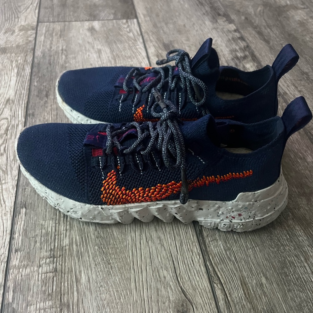 NIKE Space Hippie 01 (Gently Worn)